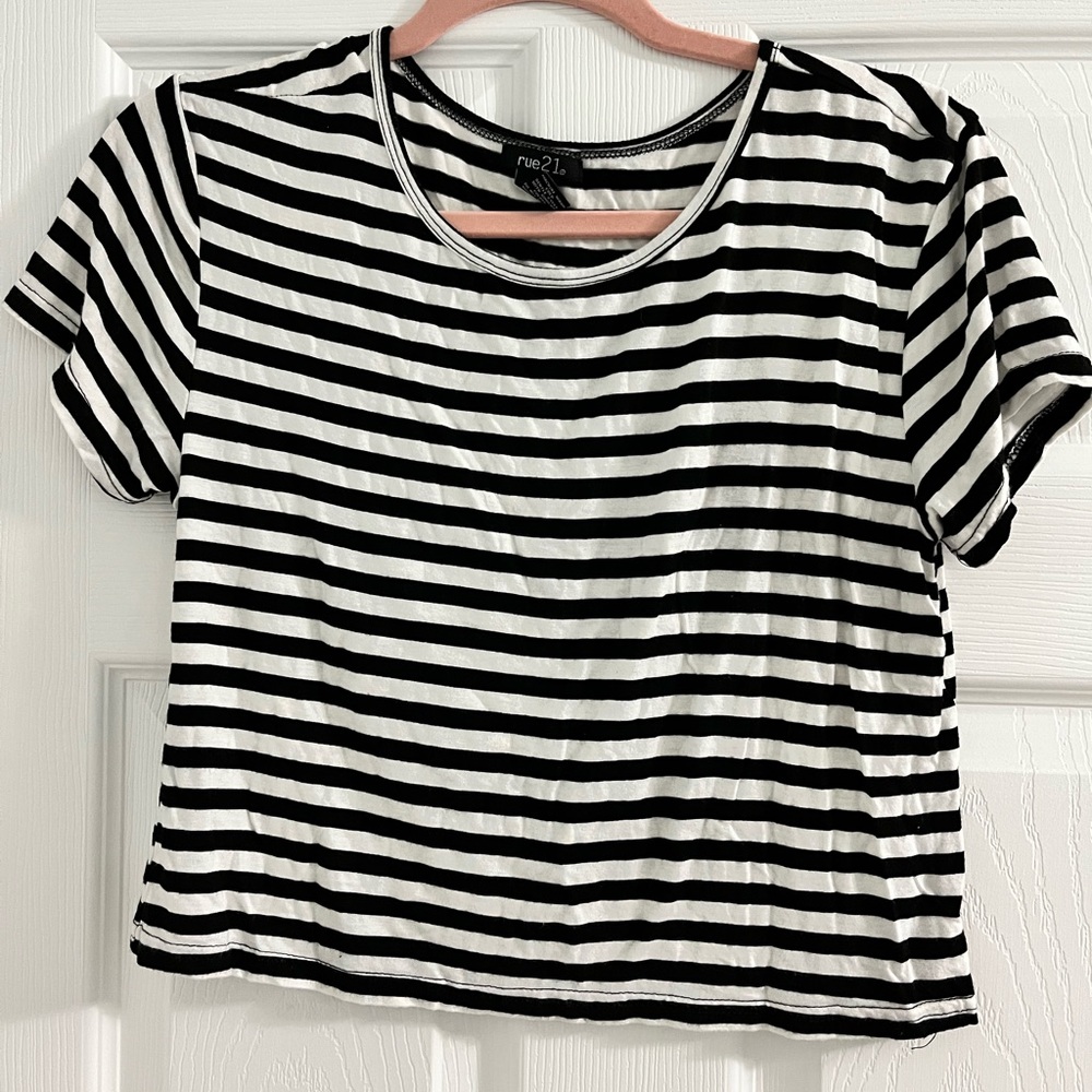 Rue 21 Crop Top